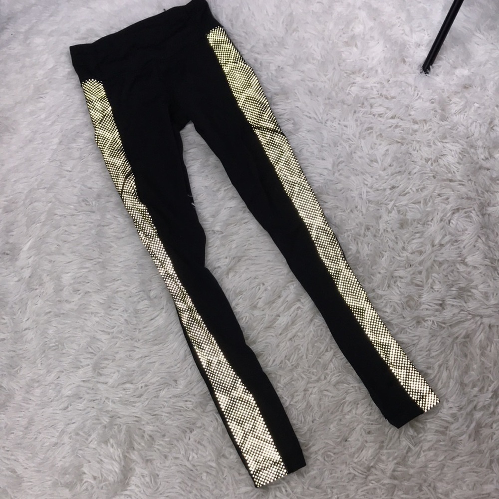 Lululemon Speed Tight IV Ravish Reptile Silver - Picture 1 of 12